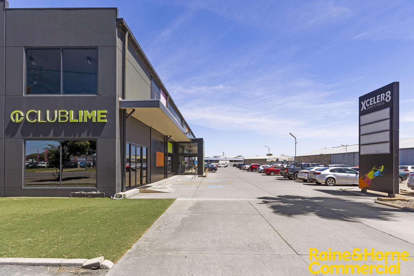 Click to view all images 39 Dobney Avenue Wagga Wagga NSW 2650 - Image 3