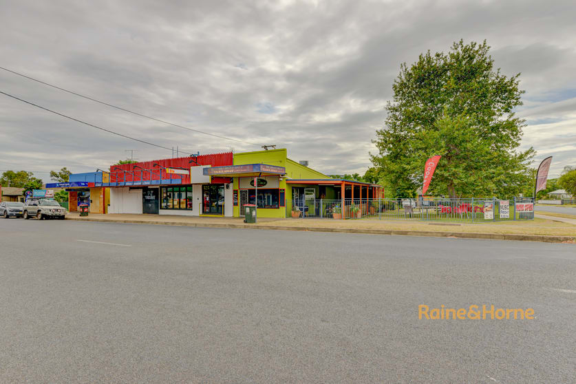 Click to view all images "The Corner Shack" 9-13 Hillvue Road Tamworth NSW 2340 - Image 1