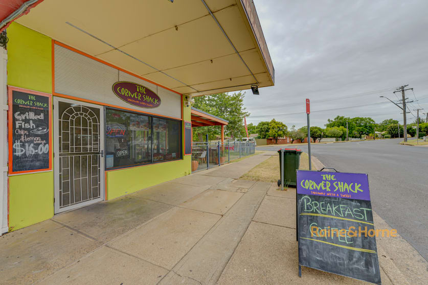 Click to view all images "The Corner Shack" 9-13 Hillvue Road Tamworth NSW 2340 - Image 2