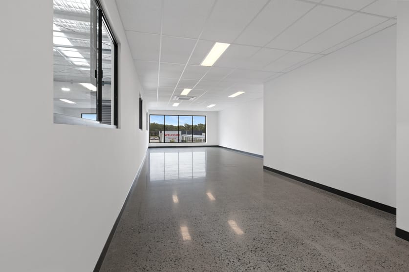 Click to view all images 5/36-44 Daintree Drive Redland Bay QLD 4165 - Image 3