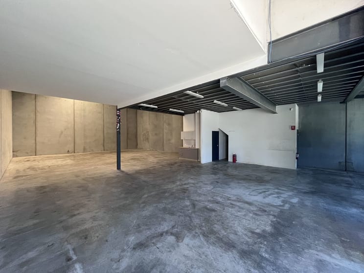 Click to view all images Unit 4/280 Whitehall Street Yarraville VIC 3013 - Image 3