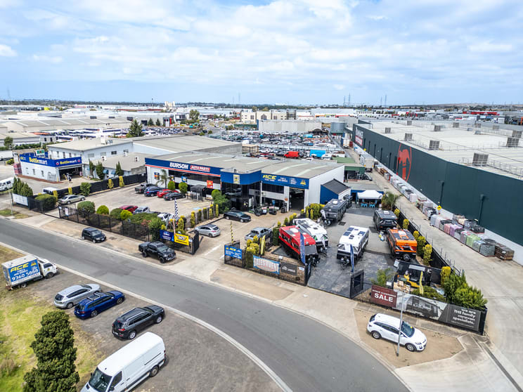 Click to view all images 1059 - 1065 Western Highway Ravenhall VIC 3023 - Image 3