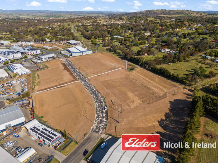 Click to view all images 1/ Corporation Avenue Robin Hill NSW 2795 - Image 3