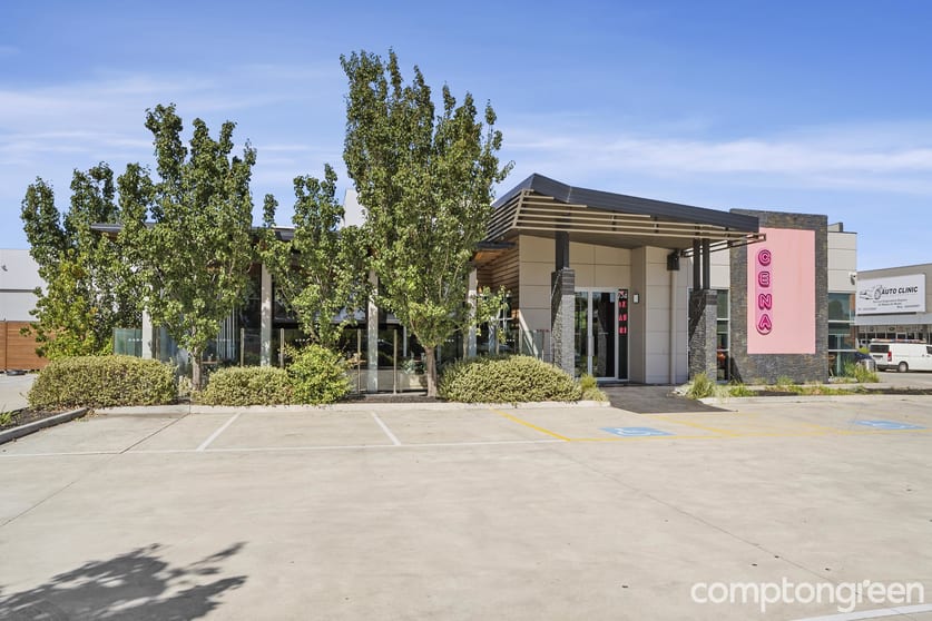 Click to view all images 75A Mt Derrimut Road Deer Park VIC 3023 - Image 2