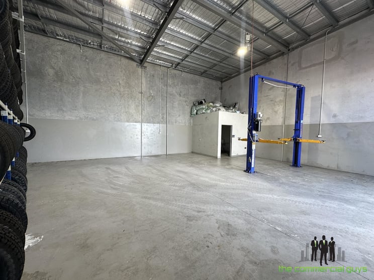 Click to view all images 4/70 Flinders Parade North Lakes QLD 4509 - Image 3