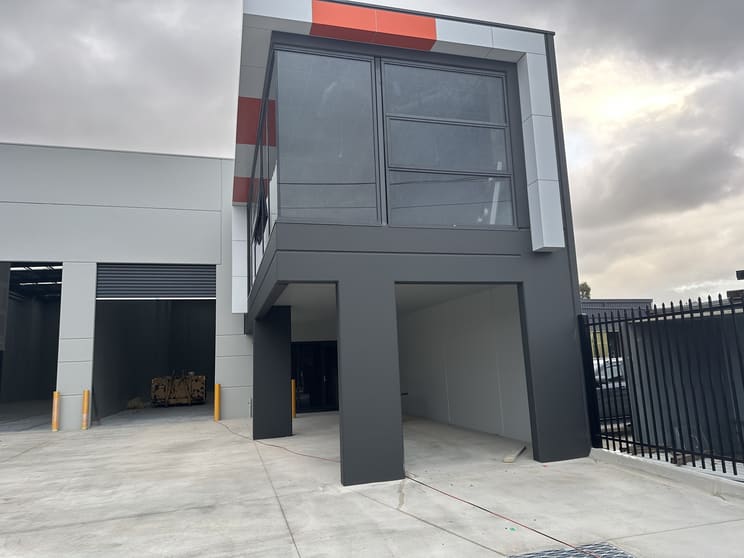 Click to view all images 17b & 17a Ponting Street Williamstown VIC 3016 - Image 2