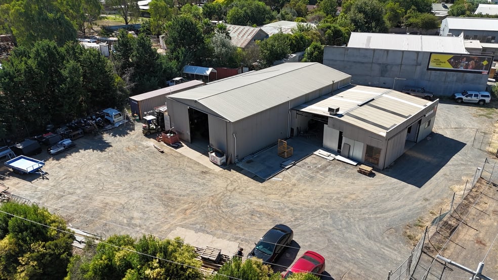 Click to view all images 58-62. Toolamba Road Mooroopna VIC 3629 - Image 3