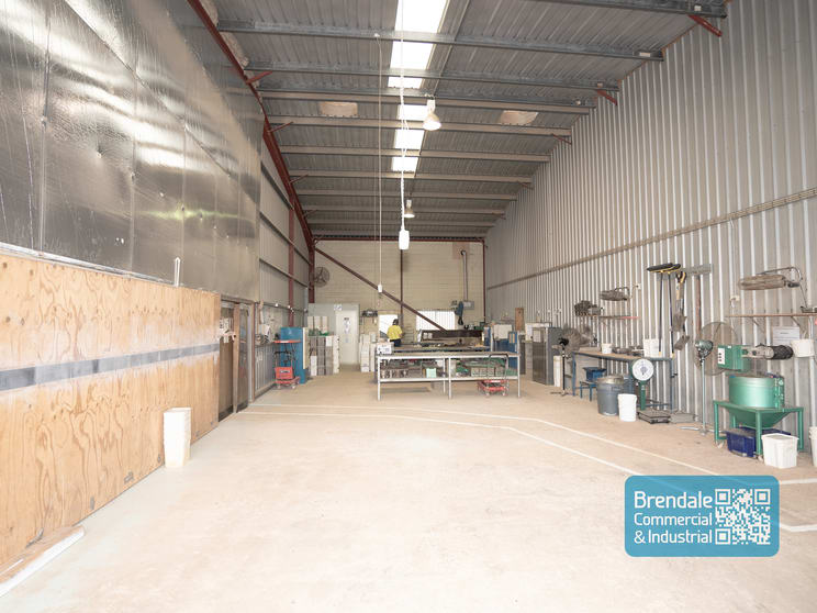 Click to view all images Lawnton QLD 4501 - Image 2