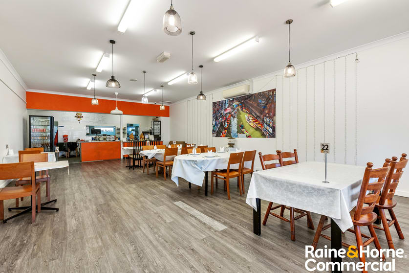 Click to view all images 403C Lake Albert Road Wagga Wagga NSW 2650 - Image 2