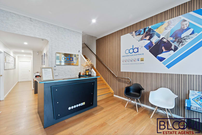 Click to view all images 16/22 Makland Drive Derrimut VIC 3026 - Image 2
