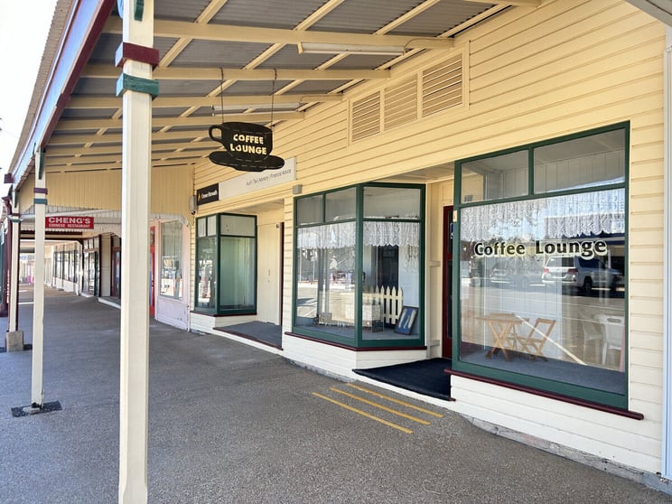 Click to view all images 27-29 Brodie Street Hughenden QLD 4821 - Image 2