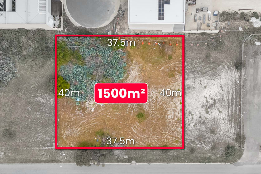 Click to view all images 11 Garston Way North Coogee WA 6163 - Image 3
