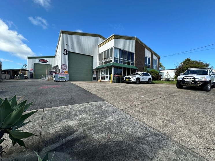 Click to view all images 3 Wallis Avenue Toormina NSW 2452 - Image 1