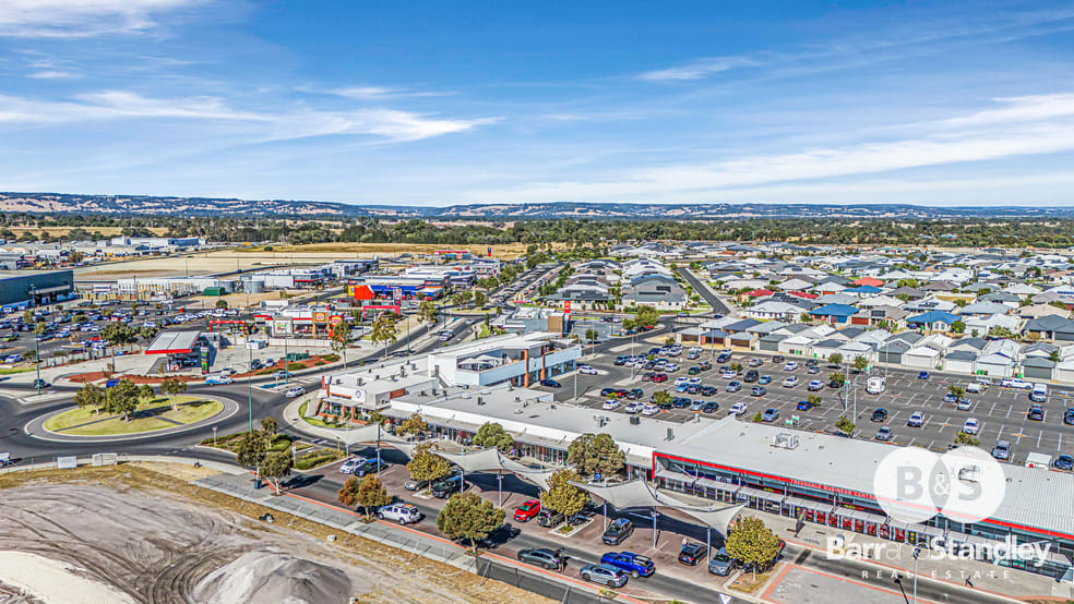 Click to view all images 1/34 The Promenade Australind WA 6233 - Image 1