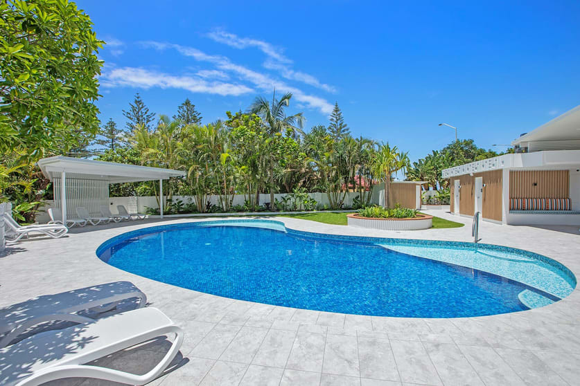 Click to view all images Main Beach QLD 4217 - Image 2