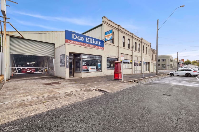Click to view all images 1-5 Eyre Street & 206-210 Armstrong Street South Ballarat Central VIC 3350 - Image 2