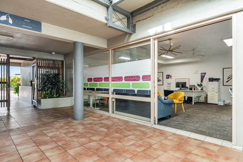 Click to view all images Shop 4/5 Byron Street Byron Bay NSW 2481 - Image 2
