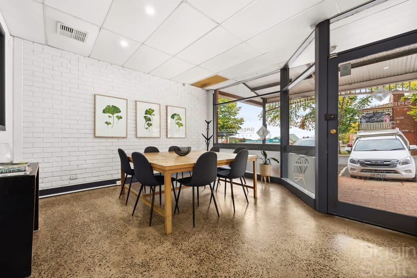 Click to view all images 20 Albert Street Daylesford VIC 3460 - Image 3