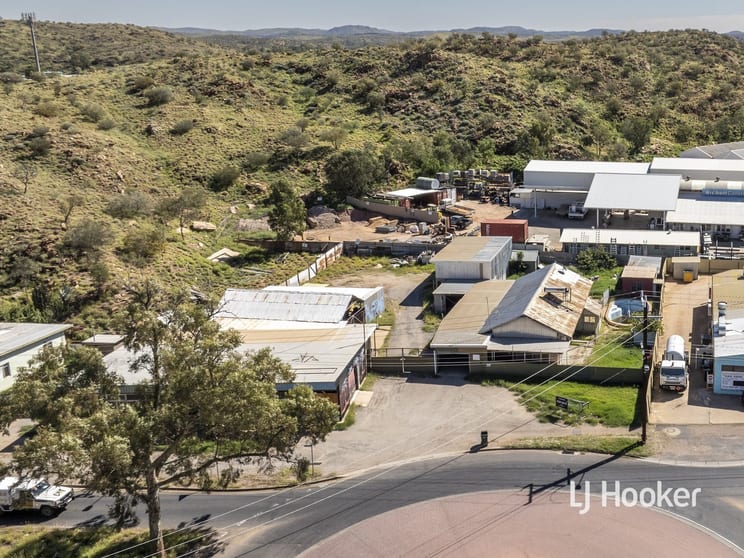 Click to view all images 12 Smith Street Ciccone NT 0870 - Image 1