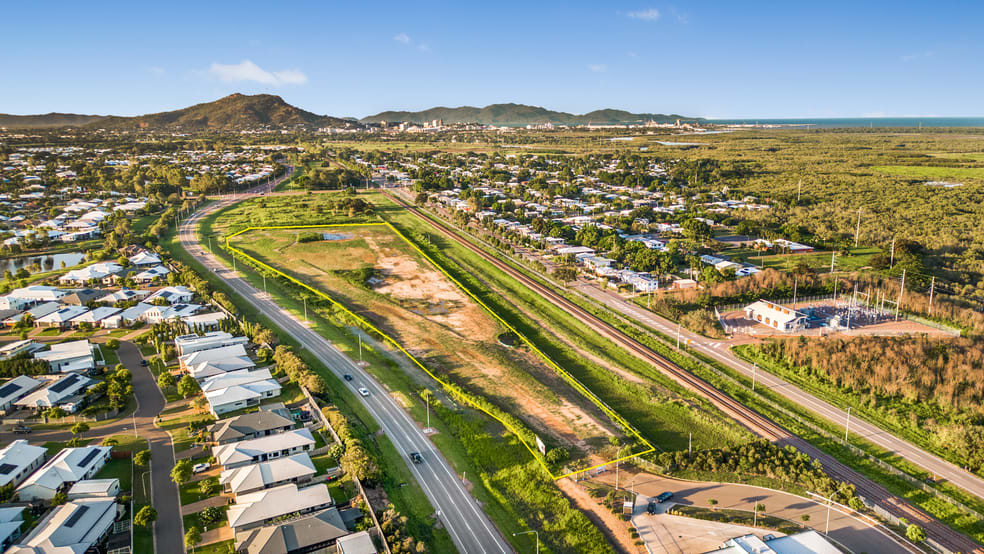 123 Lakeside Drive Idalia QLD 4811 - Image 2