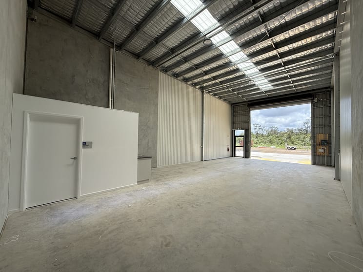 Available Now/5/42 Pineapple Drive Hidden Valley QLD 4703 - Image 3