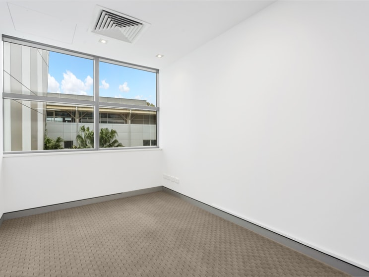 Click to view all images 2.20/4 Columbia Court Norwest NSW 2153 - Image 3