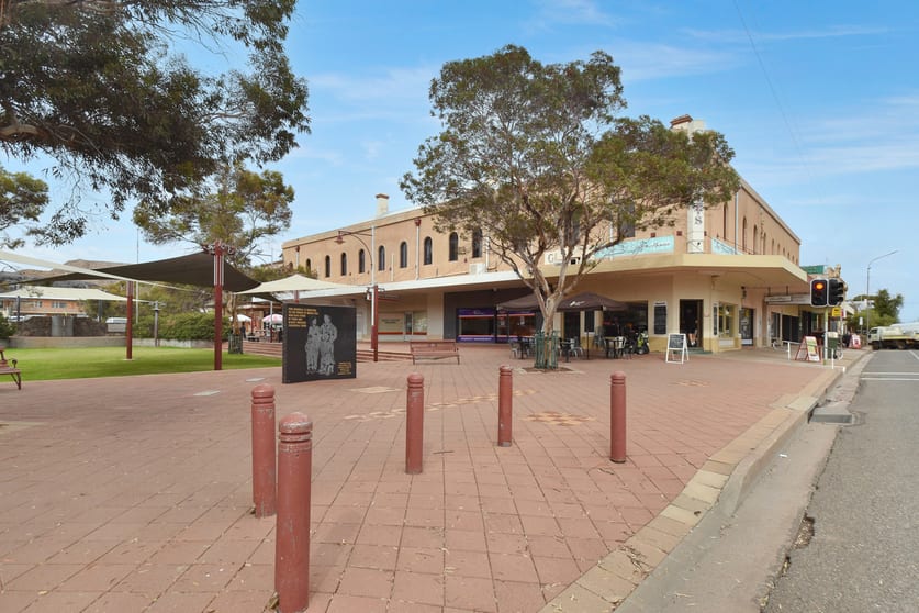 Click to view all images 311-317 Argent Street Broken Hill NSW 2880 - Image 2
