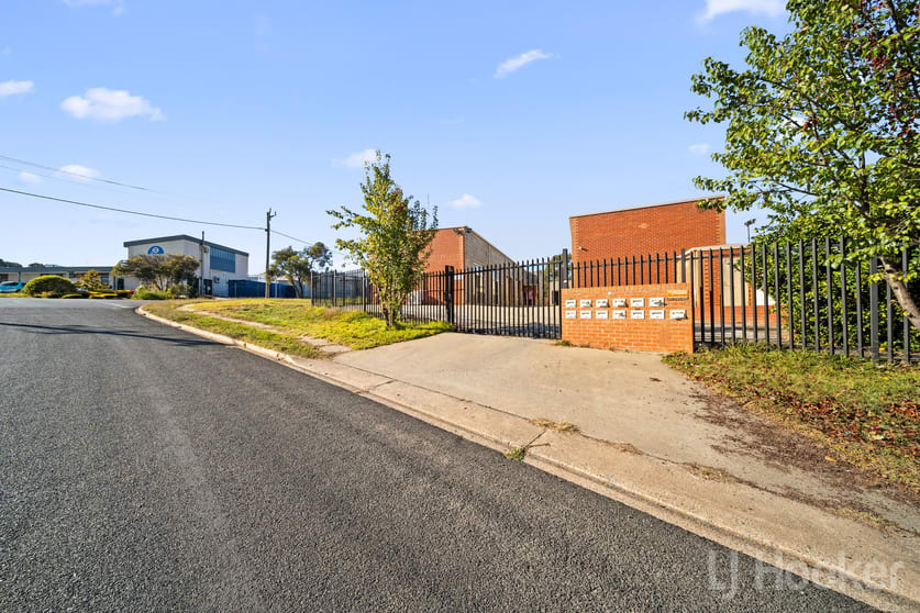 Click to view all images 11/43 Bayldon Road Queanbeyan West NSW 2620 - Image 1