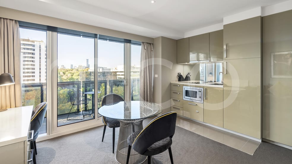 Click to view all images Apartment 705/452 St Kilda Road Melbourne VIC 3004 - Image 2