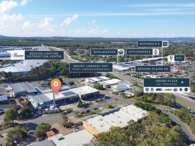 Click to view all images 1/13 Central Court Hillcrest QLD 4118 - Image 3