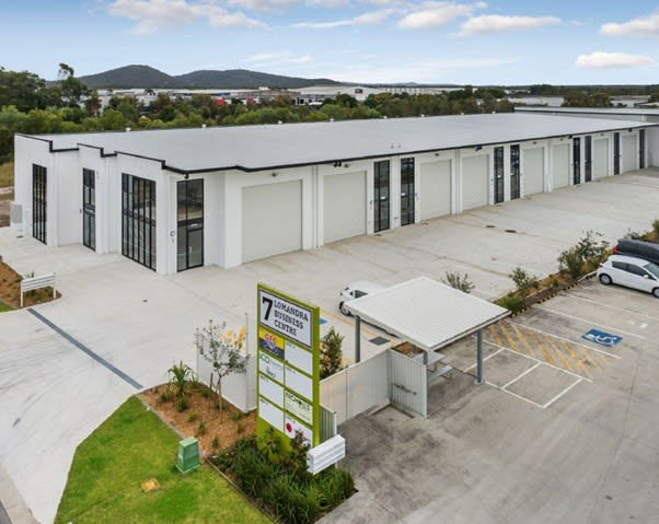 Click to view all images 2/5 Lomandra Place Coolum Beach QLD 4573 - Image 2