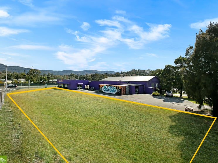 Click to view all images 39A Princes Highway Unanderra NSW 2526 - Image 1