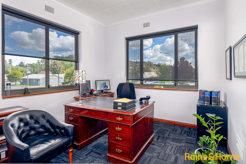 Click to view all images 1 E Fitzroy Street Walcha NSW 2354 - Image 3