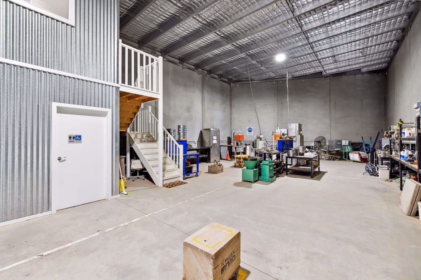 Click to view all images 6/33 Laidlaw Drive Delacombe VIC 3356 - Image 2