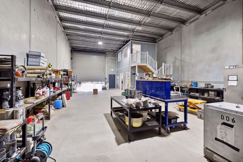 Click to view all images 6/33 Laidlaw Drive Delacombe VIC 3356 - Image 3