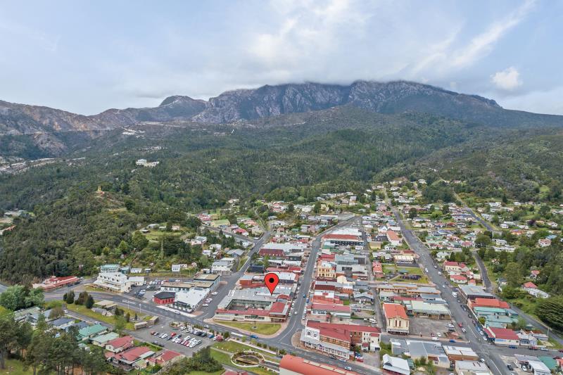 Click to view all images Quality office space/9 Orr Street Queenstown TAS 7467 - Image 3
