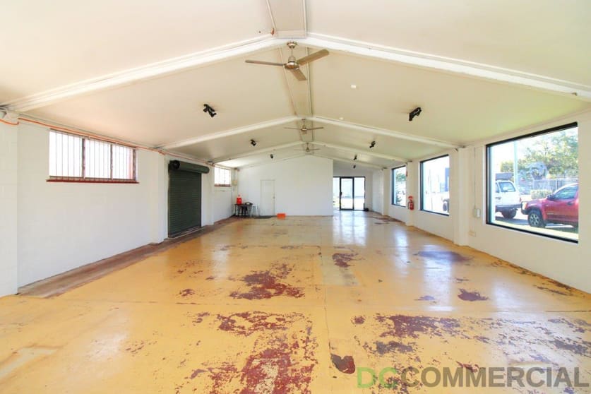 Click to view all images 172a James Street South Toowoomba QLD 4350 - Image 2