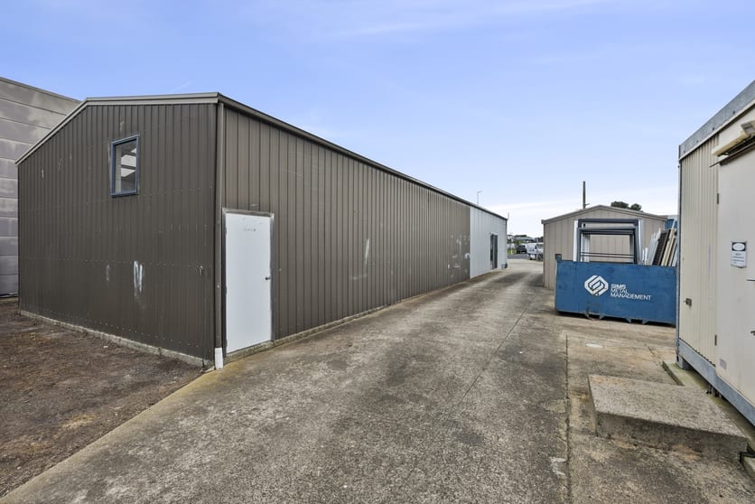 Click to view all images 38 & 38a Everist Road Ocean Grove VIC 3226 - Image 3