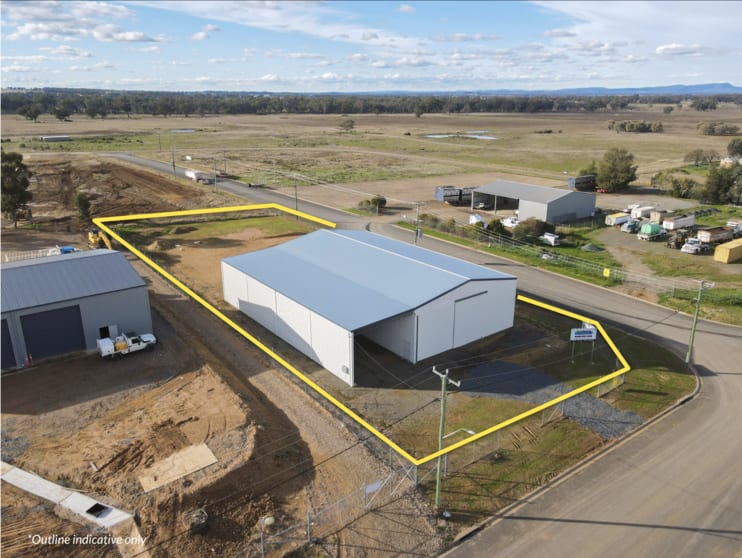 Click to view all images 17 Angus Street Forbes NSW 2871 - Image 2