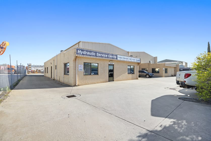 Click to view all images 29 Eva Street Maddington WA 6109 - Image 1