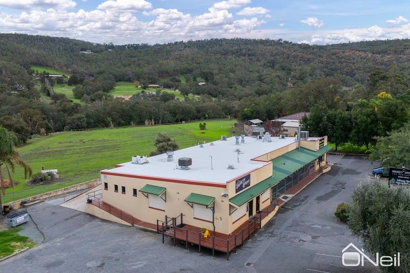 Click to view all images 198 Brookton Highway Kelmscott WA 6111 - Image 2