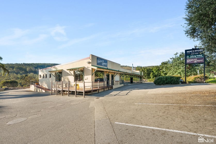 Click to view all images 198 Brookton Highway Kelmscott WA 6111 - Image 3