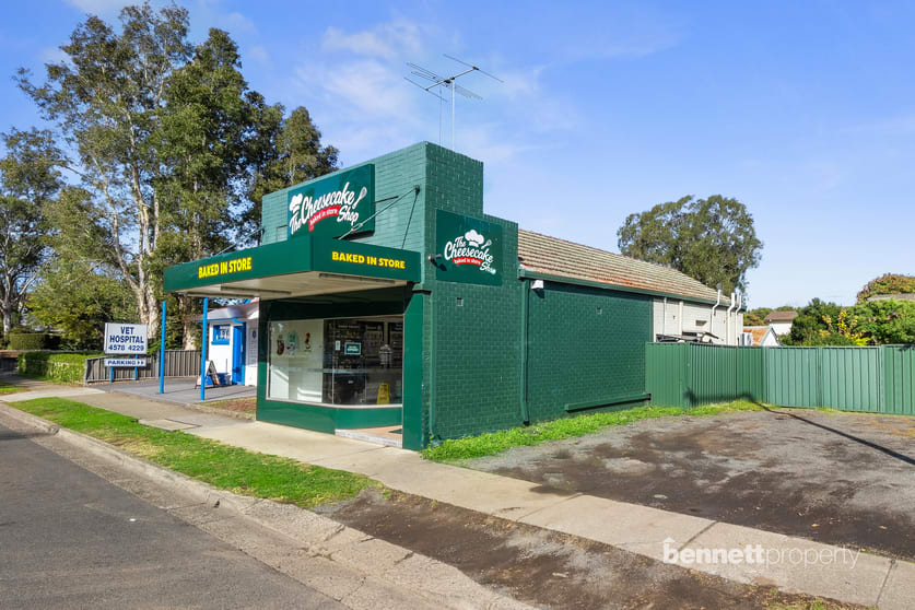 Click to view all images 120 Windsor Street Richmond NSW 2753 - Image 1