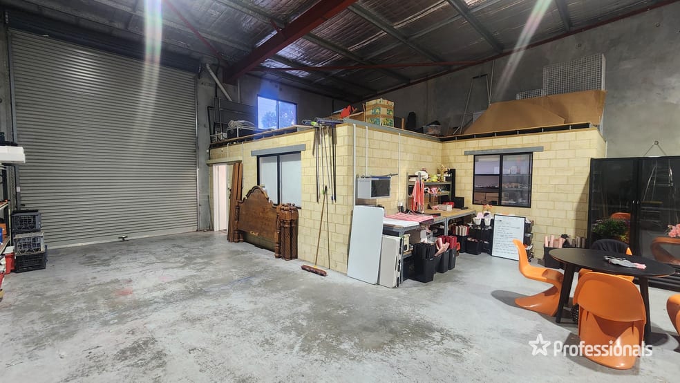 Click to view all images 2/26 Juna Drive Malaga WA 6090 - Image 2