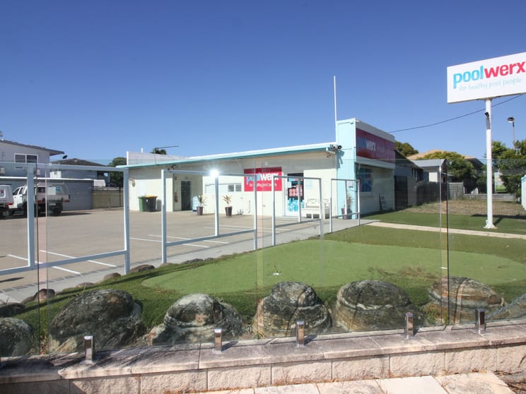 Click to view all images 66 Bowen Road Rosslea QLD 4812 - Image 2