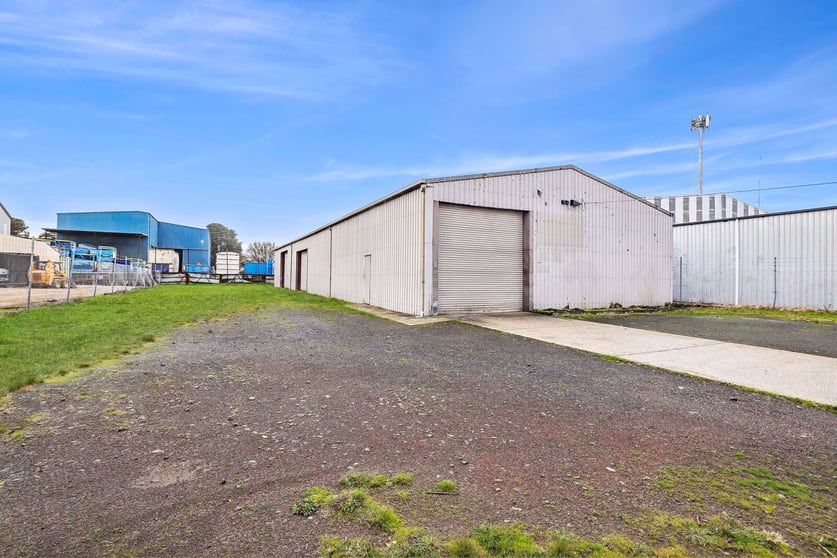 Click to view all images 14 Martin Drive Delacombe VIC 3356 - Image 2
