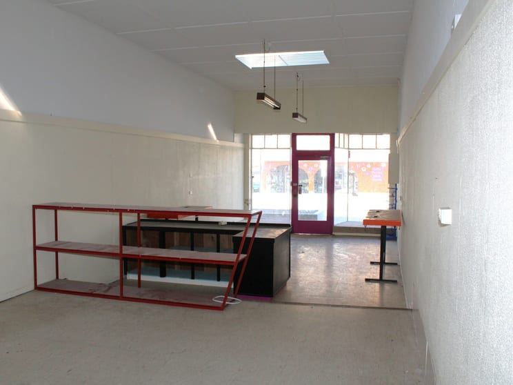 Click to view all images 171 Grey Street Glen Innes NSW 2370 - Image 2