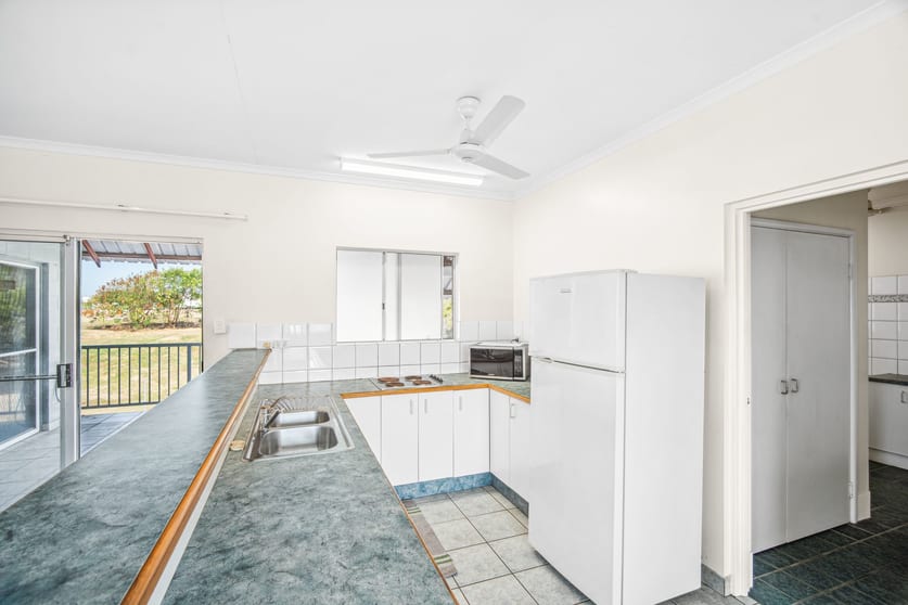 Click to view all images 100/63 Reichardt Road Winnellie NT 0820 - Image 2