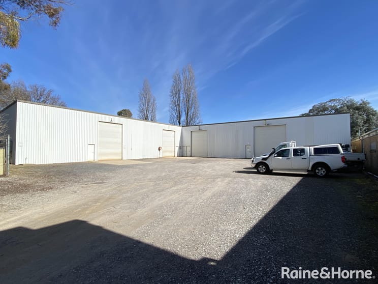 Click to view all images 11a Kenna Street Orange NSW 2800 - Image 1