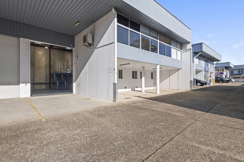 Click to view all images 4/10 Lymoore Avenue Thornleigh NSW 2120 - Image 2